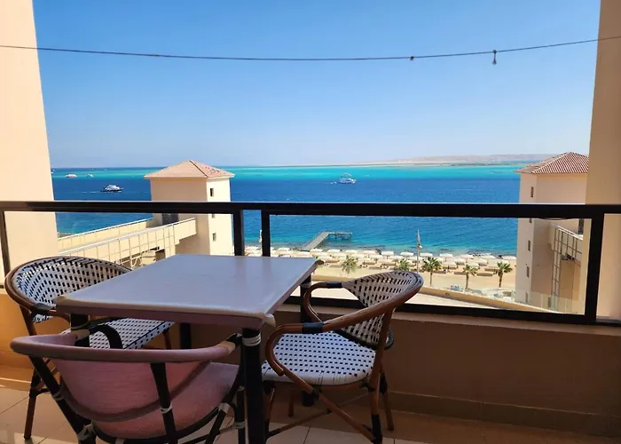 For Rent In The View 409 Apartment *